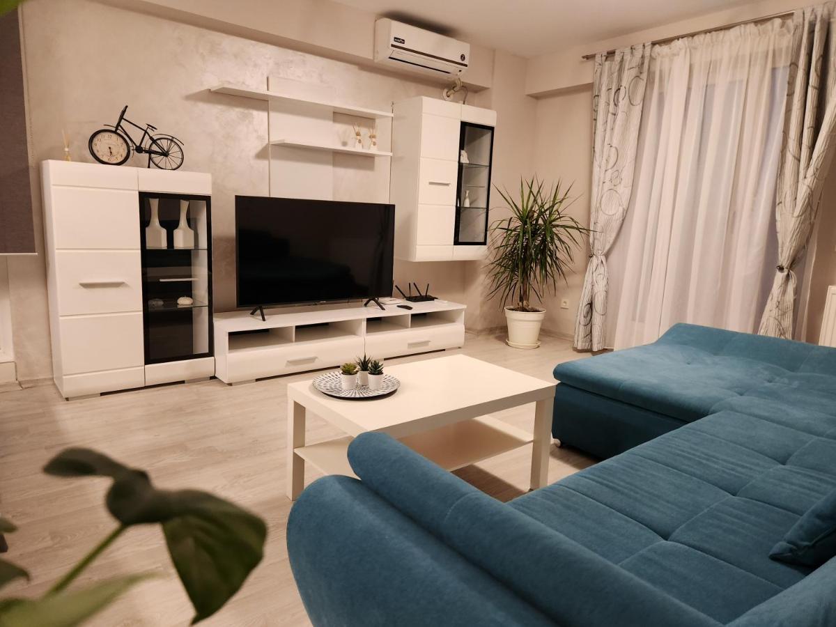 Airport Apartment オトペニ エクステリア 写真